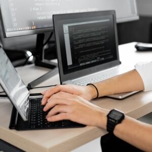 Kit de Software Empresarial – Edición Estándar (versión física en USB)